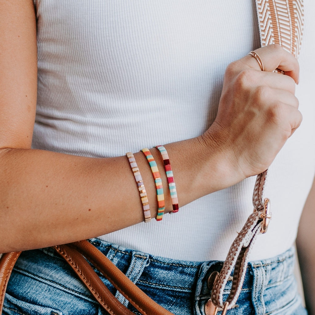 Tila Beads: Bracelets and Necklaces with 2-Hole Tile-Shaped Beads [Book]